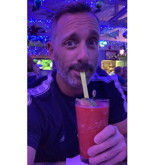 Meet your Posher, Robert - Picture 1 of 1